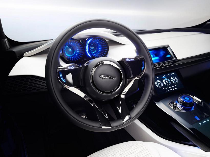 JAGUAR F-Pace-Int-01