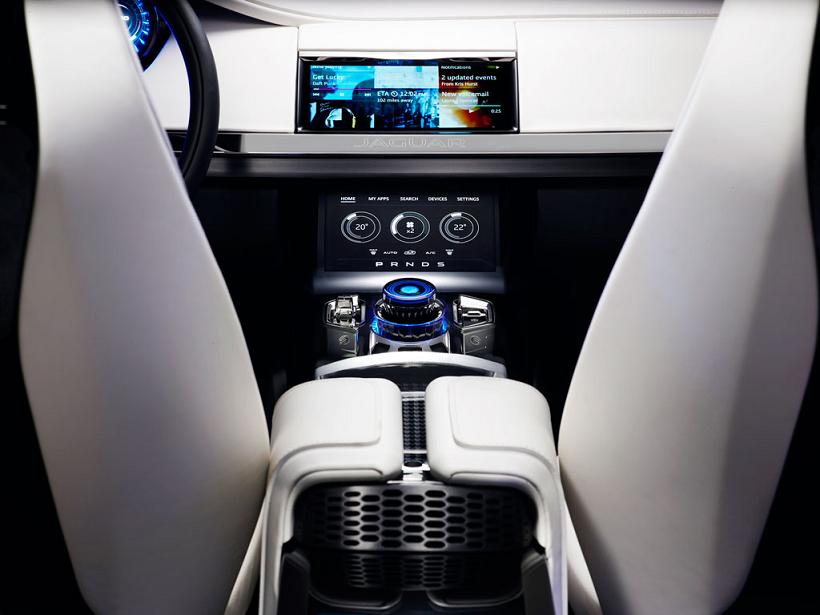 JAGUAR F-Pace-Int-02