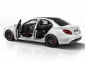 Mercedes-AMG-C63-S_interior.jpg